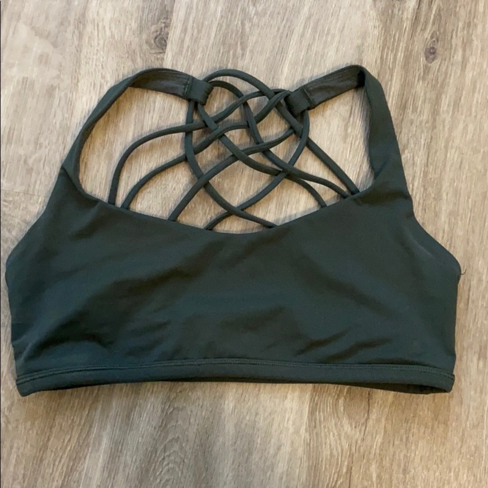 Lululemon sports bra size 6